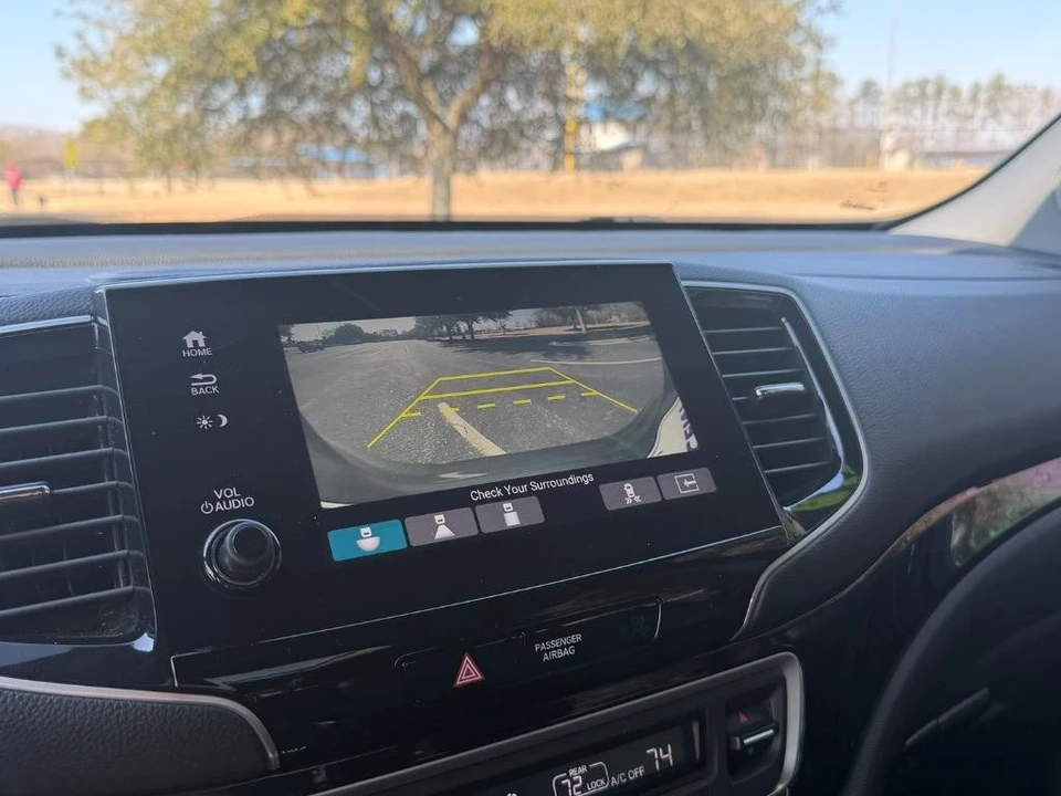 2021 Honda Pilot 3rd Gen - Image 20 of 21