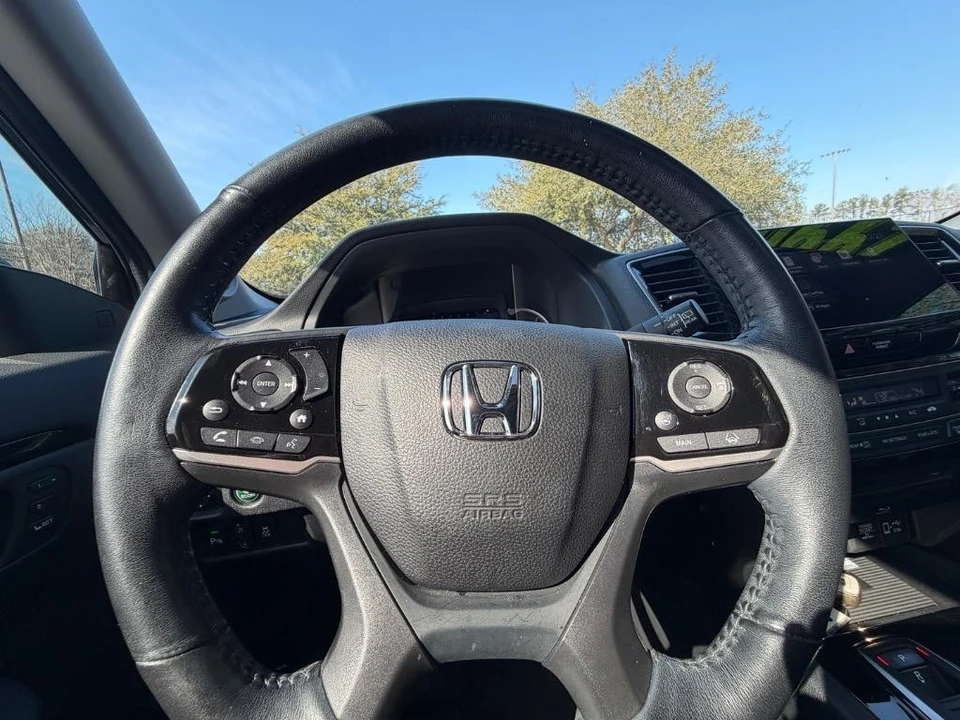 2021 Honda Pilot 3rd Gen - Image 17 of 21