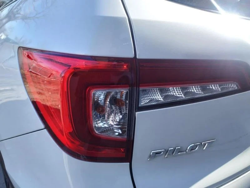 2021 Honda Pilot 3rd Gen - Image 10 of 12