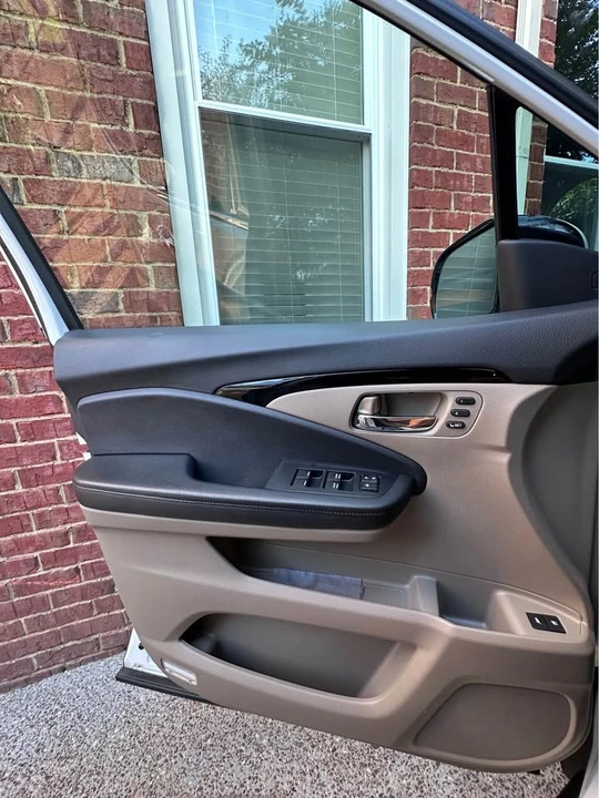 2021 Honda Pilot 3rd Gen - Image 11 of 20