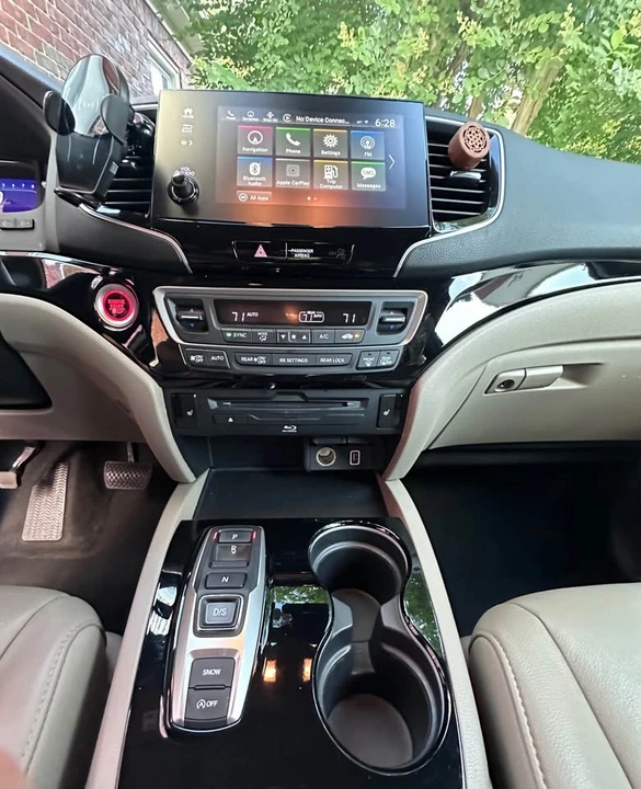 2021 Honda Pilot 3rd Gen - Image 7 of 20