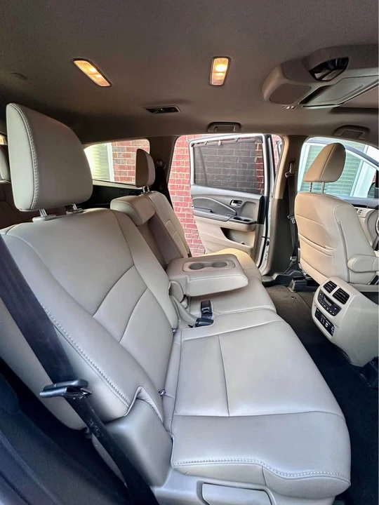 2021 Honda Pilot 3rd Gen - Image 15 of 20