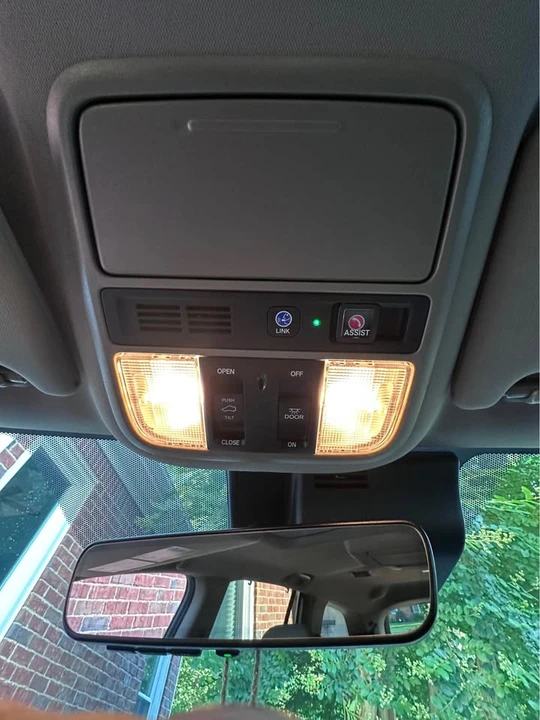 2021 Honda Pilot 3rd Gen - Image 8 of 20
