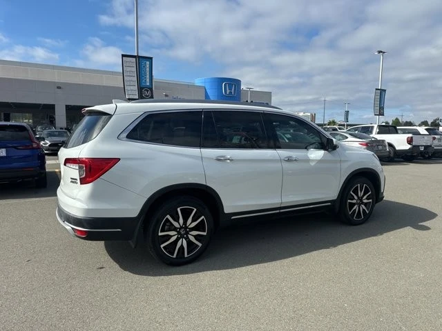 2021 Honda Pilot 3rd Gen - Image 3 of 5