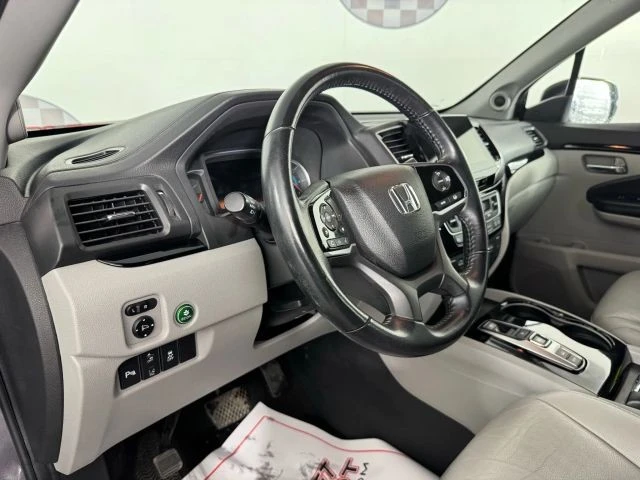 2021 Honda Pilot 3rd Gen - Image 10 of 12