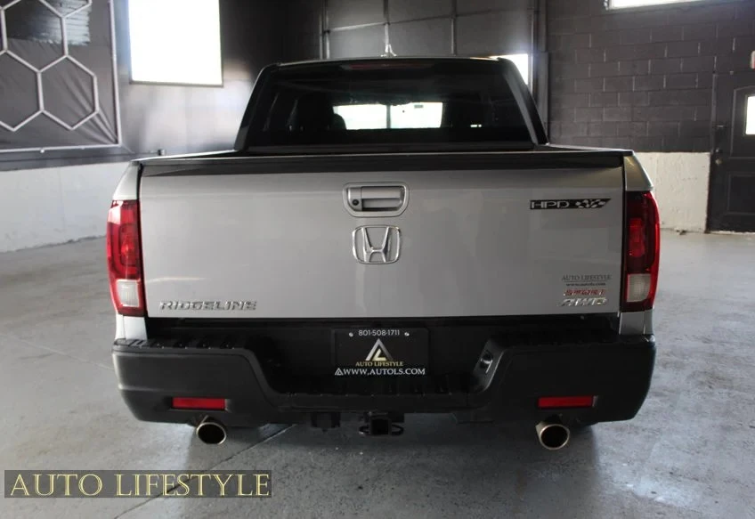 2021 Honda Ridgeline 2nd Gen - Image 11 of 21