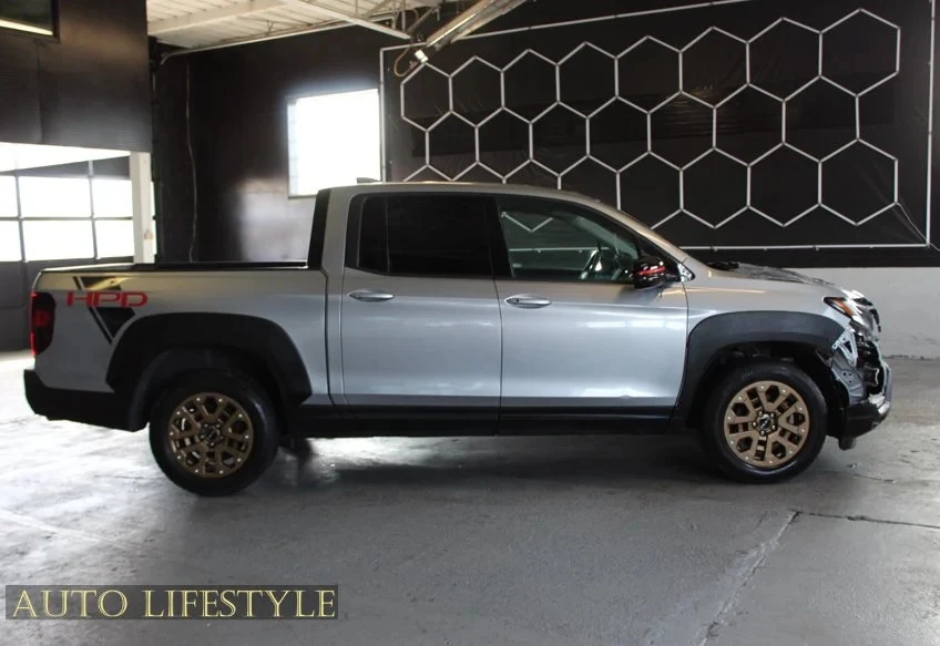 2021 Honda Ridgeline 2nd Gen - Image 10 of 21