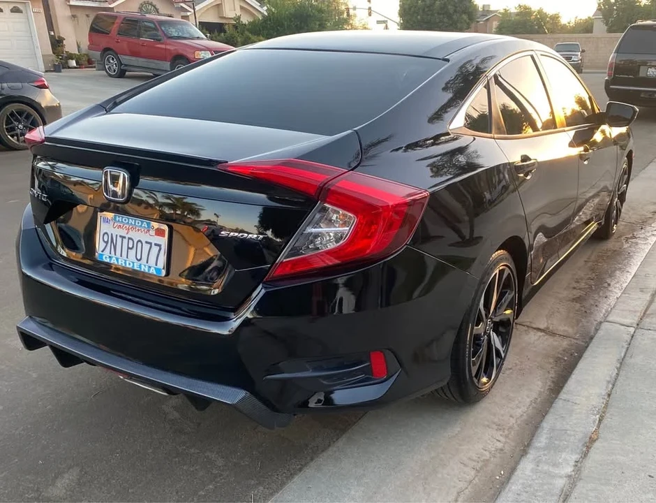 2021 Honda Civic 10th Gen - Image 3 of 13