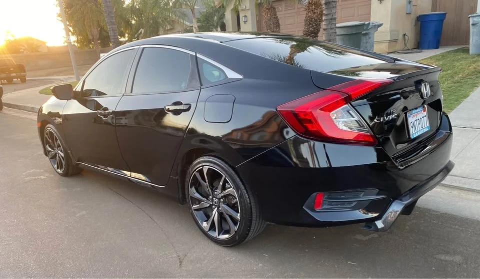 2021 Honda Civic 10th Gen - Image 5 of 13