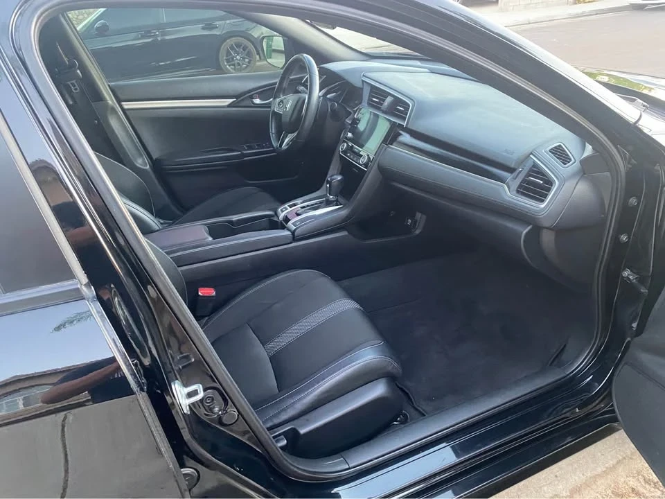 2021 Honda Civic 10th Gen - Image 6 of 13