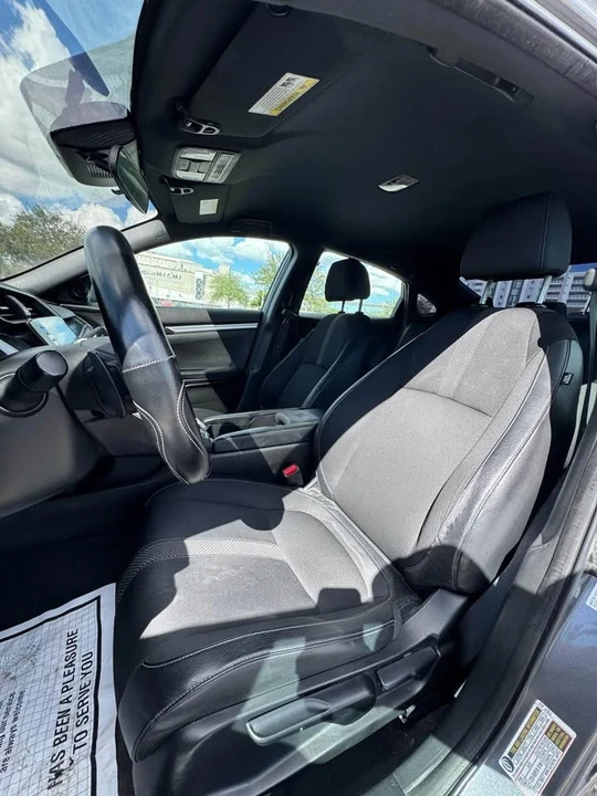 2021 Honda Civic 10th Gen - Image 11 of 12