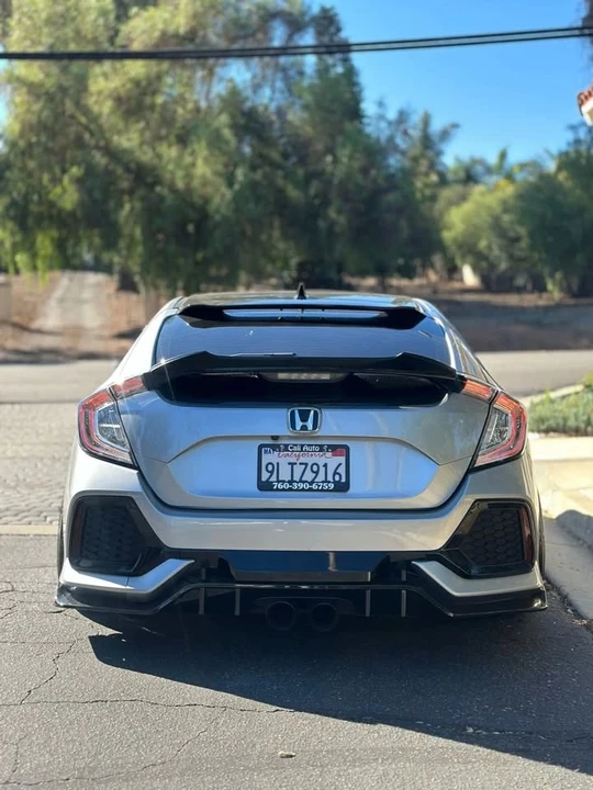 2021 Honda Civic 10th Gen - Image 14 of 19