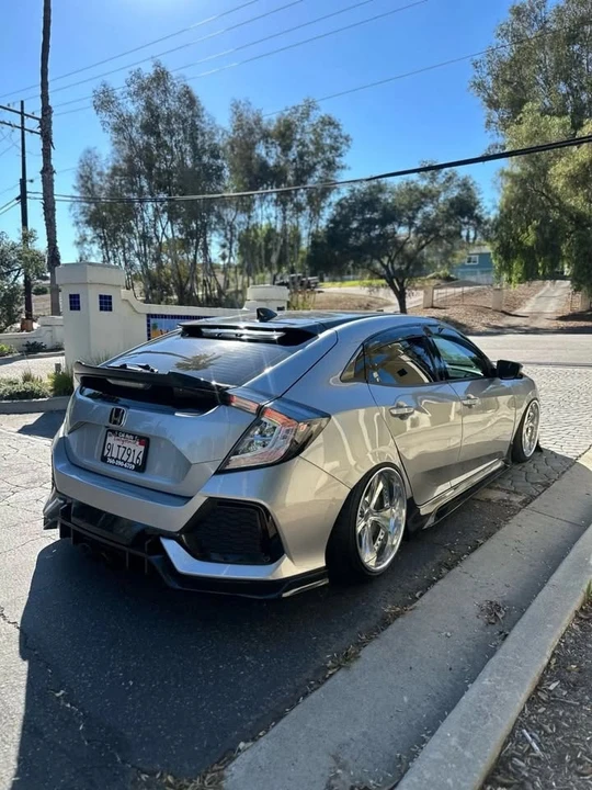2021 Honda Civic 10th Gen - Image 8 of 19