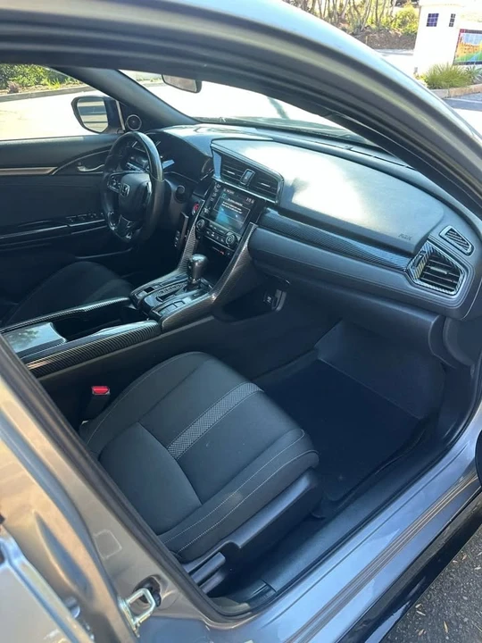 2021 Honda Civic 10th Gen - Image 12 of 19