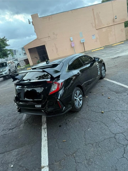 2021 Honda Civic 10th Gen - Image 7 of 16