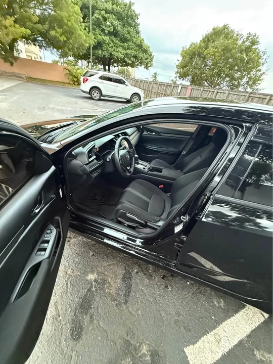 2021 Honda Civic 10th Gen - Image 14 of 16