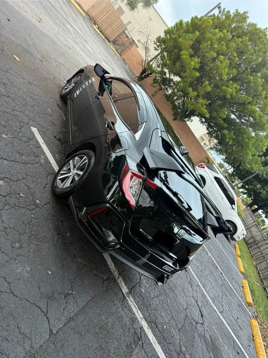 2021 Honda Civic 10th Gen - Image 4 of 16