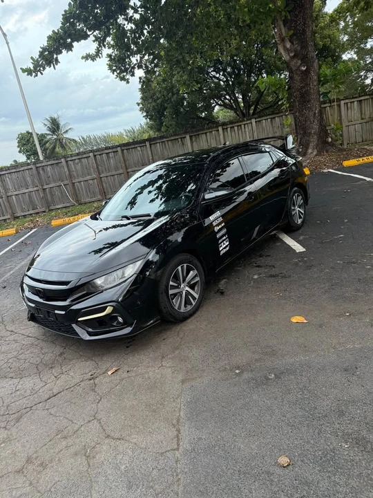 2021 Honda Civic 10th Gen - Image 10 of 16