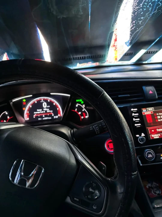 2021 Honda Civic 10th Gen - Image 2 of 4