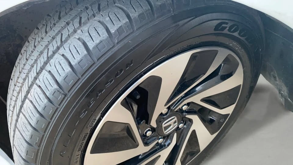 2021 Honda Civic 10th Gen - Image 9 of 20