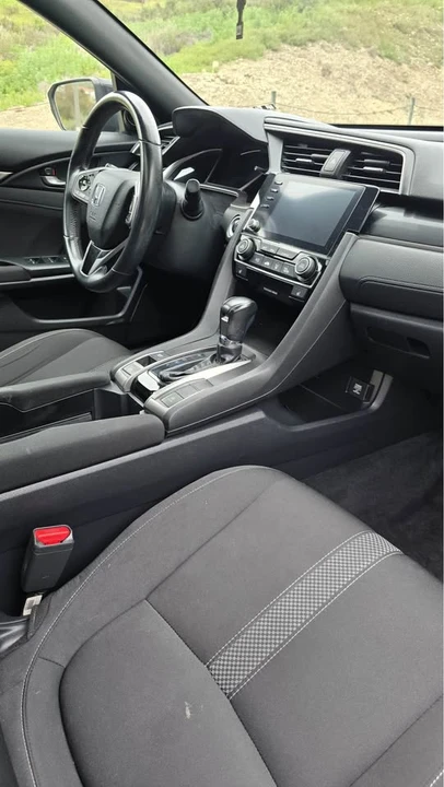 2021 Honda Civic 10th Gen - Image 4 of 13