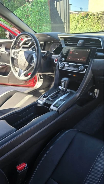 2021 Honda Civic 10th Gen - Image 8 of 12