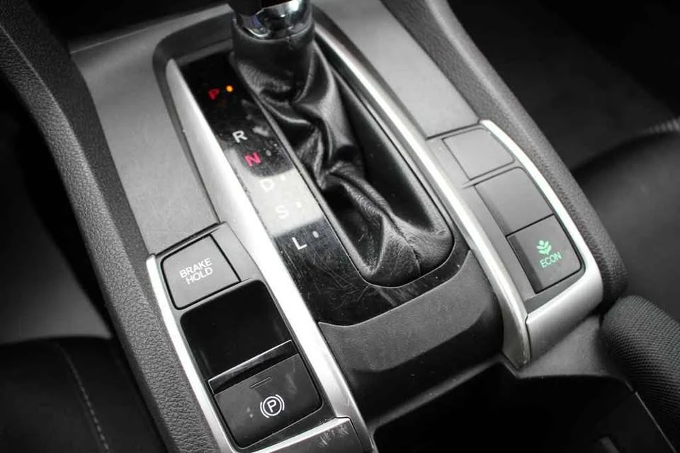 2021 Honda Civic 10th Gen - Image 15 of 20