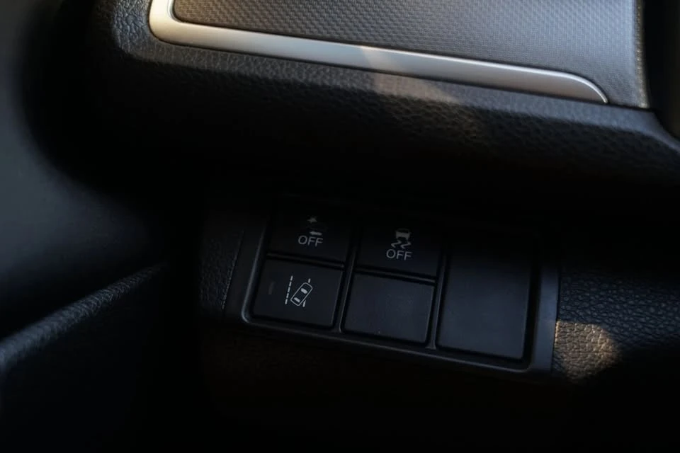 2021 Honda Civic 10th Gen - Image 17 of 19