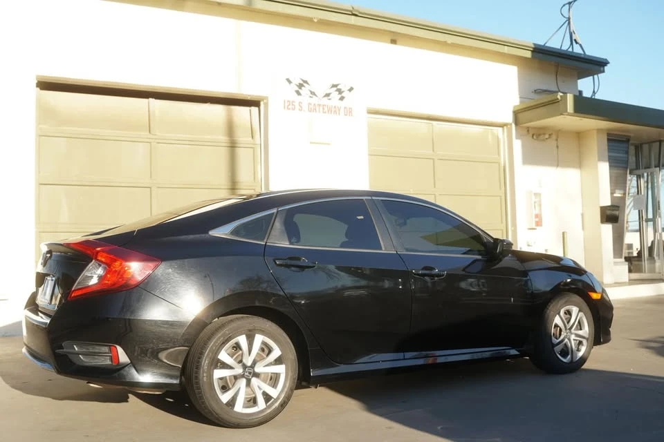 2021 Honda Civic 10th Gen - Image 7 of 19
