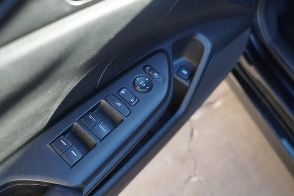 2021 Honda Civic 10th Gen - Image 11 of 19