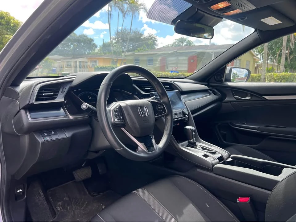 2021 Honda Civic 10th Gen - Image 10 of 13