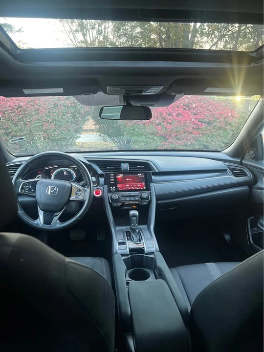2021 Honda Civic 10th Gen - Image 8 of 10