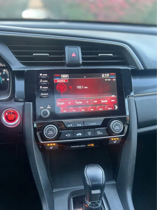 2021 Honda Civic 10th Gen - Image 7 of 10