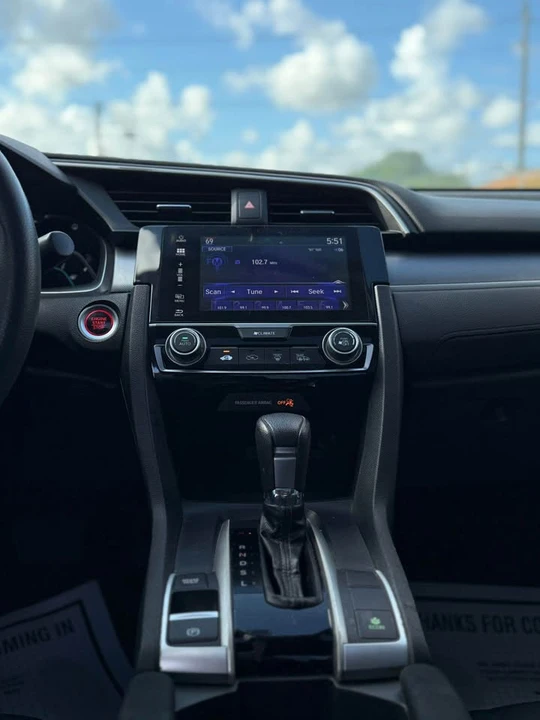 2021 Honda Civic 10th Gen - Image 9 of 10