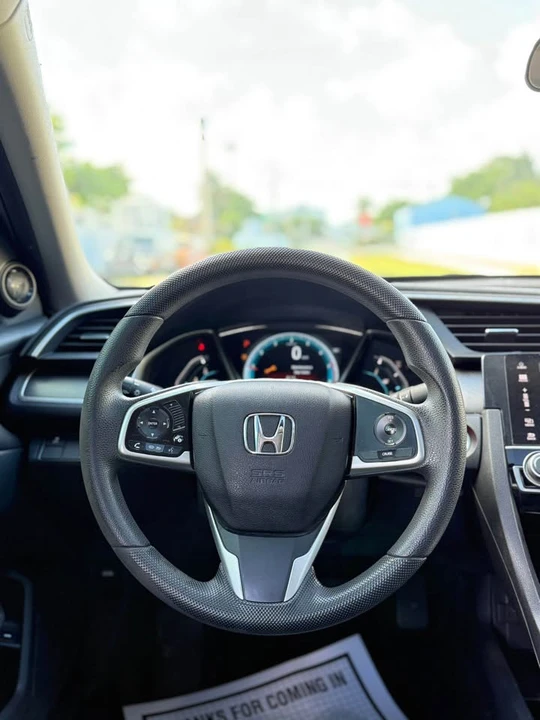 2021 Honda Civic 10th Gen - Image 6 of 10