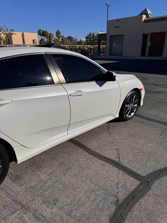 2021 Honda Civic 10th Gen - Image 9 of 12