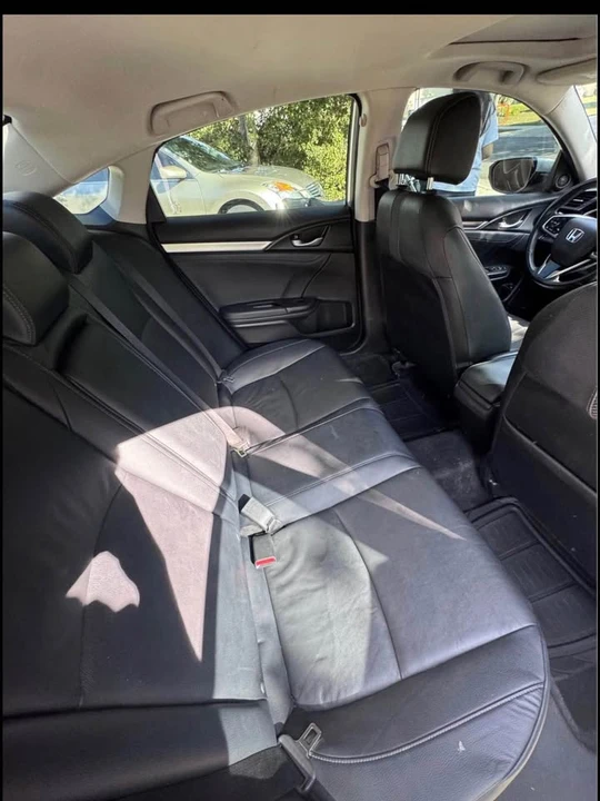 2021 Honda Civic 10th Gen - Image 8 of 12