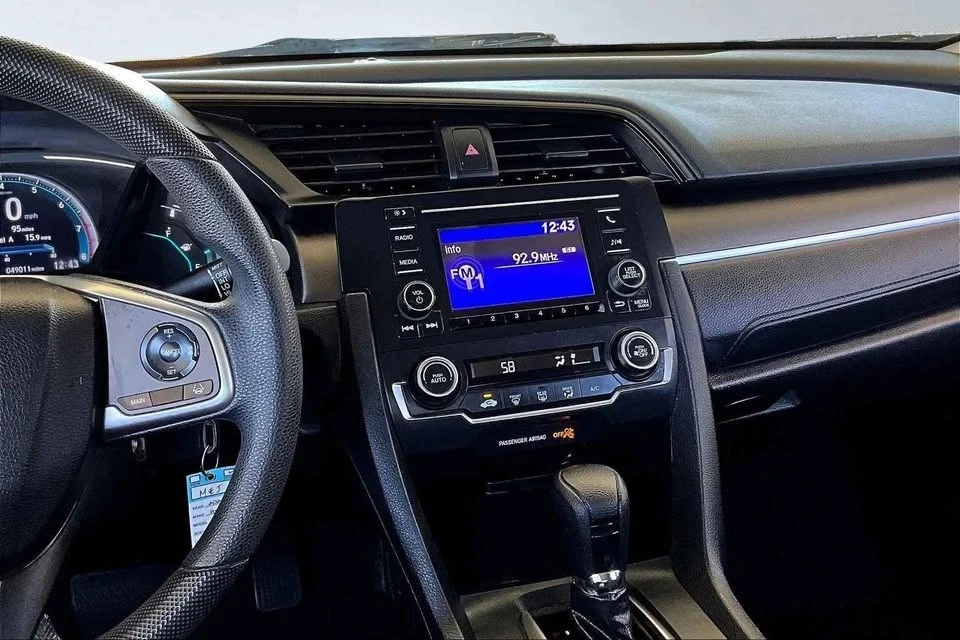 2021 Honda Civic 10th Gen - Image 8 of 16