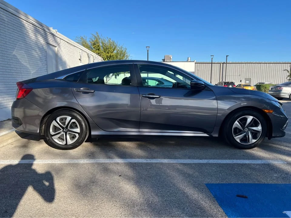 2021 Honda Civic 10th Gen - Image 7 of 17