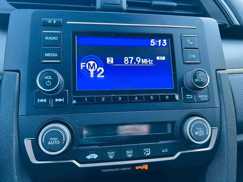 2021 Honda Civic 10th Gen - Image 15 of 16