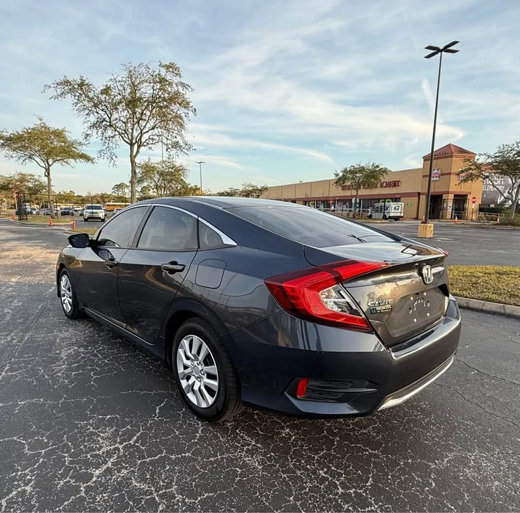 2021 Honda Civic 10th Gen - Image 4 of 11