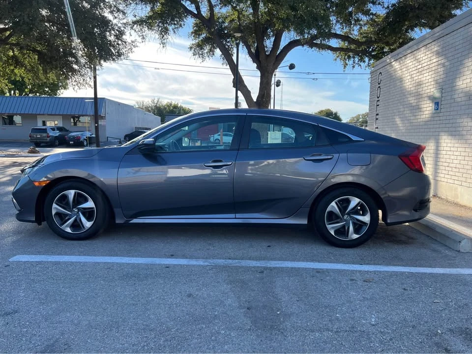 2021 Honda Civic 10th Gen - Image 6 of 17