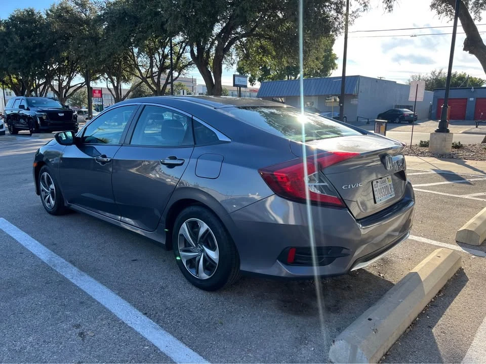 2021 Honda Civic 10th Gen - Image 5 of 17