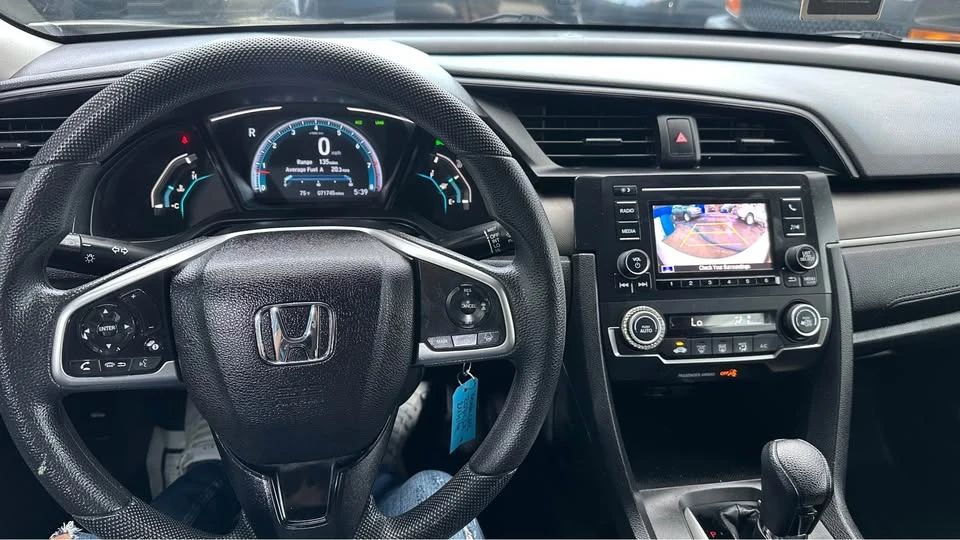 2021 Honda Civic 10th Gen - Image 10 of 16