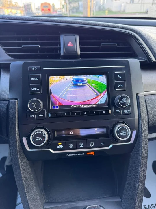 2021 Honda Civic 10th Gen - Image 11 of 20