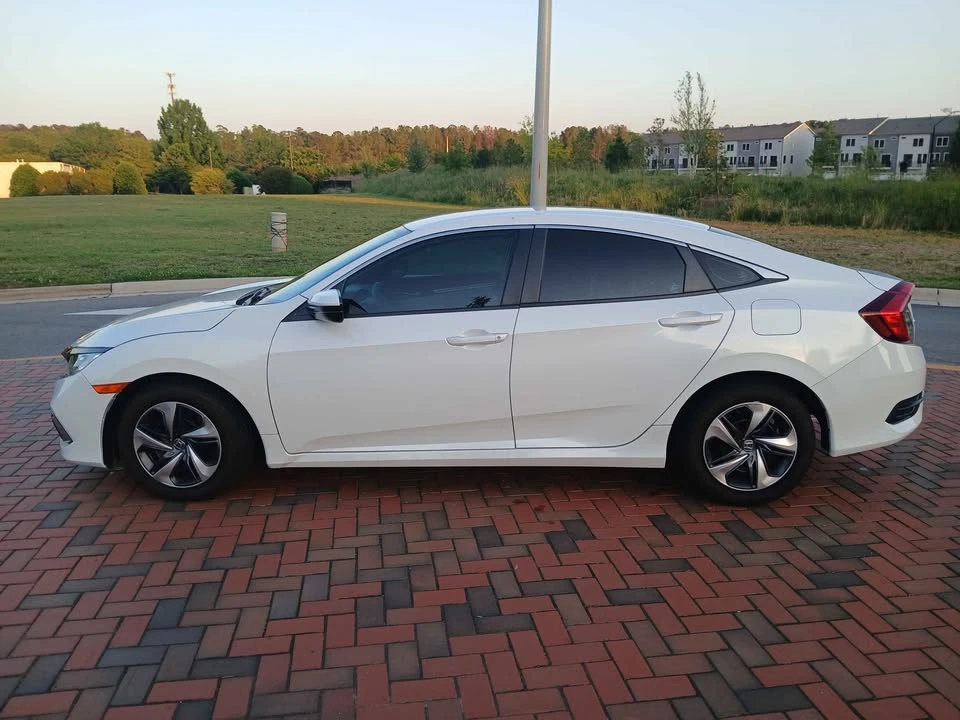 2021 Honda Civic 10th Gen - Image 3 of 16