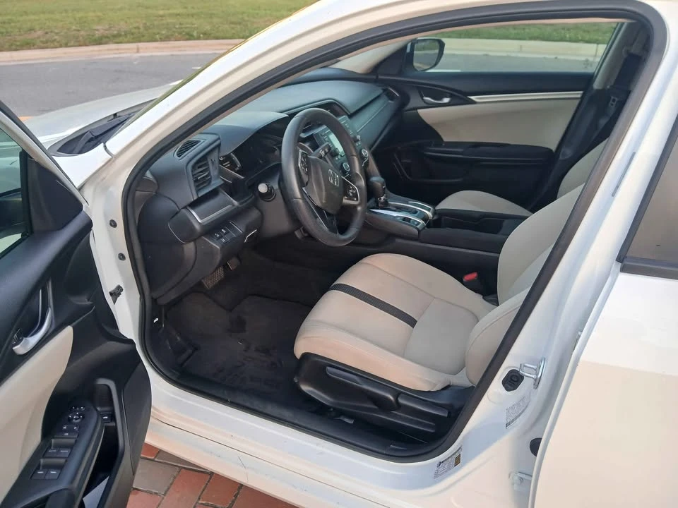 2021 Honda Civic 10th Gen - Image 10 of 16