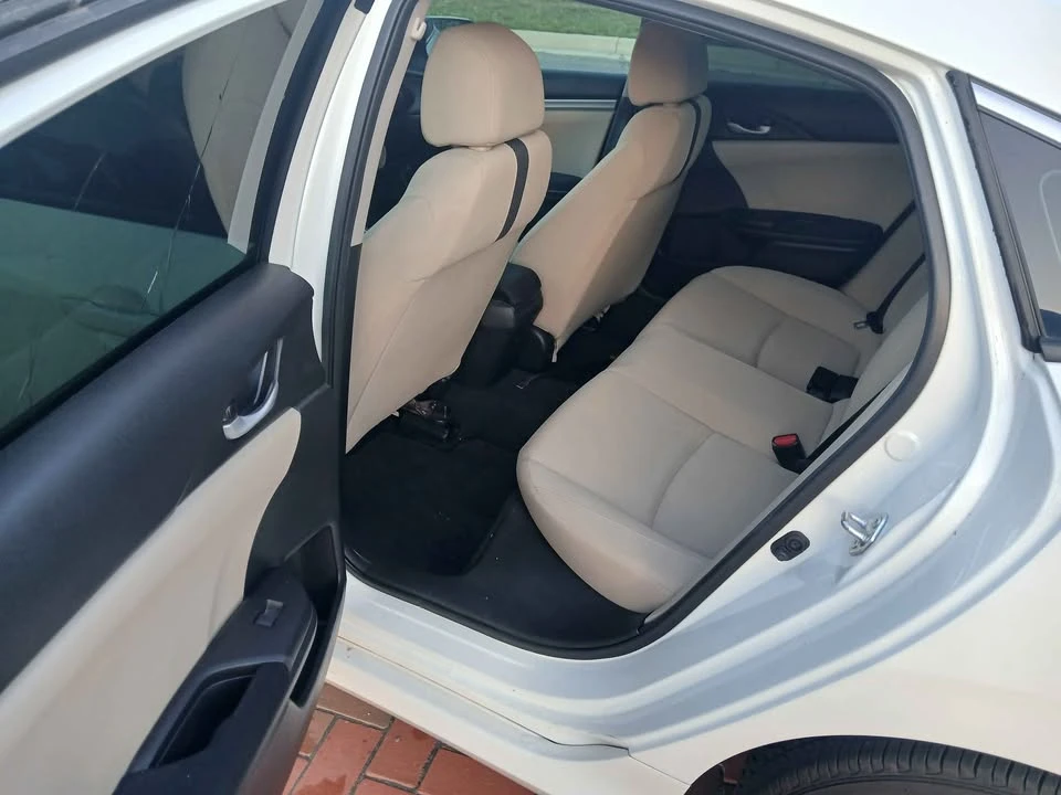 2021 Honda Civic 10th Gen - Image 11 of 16