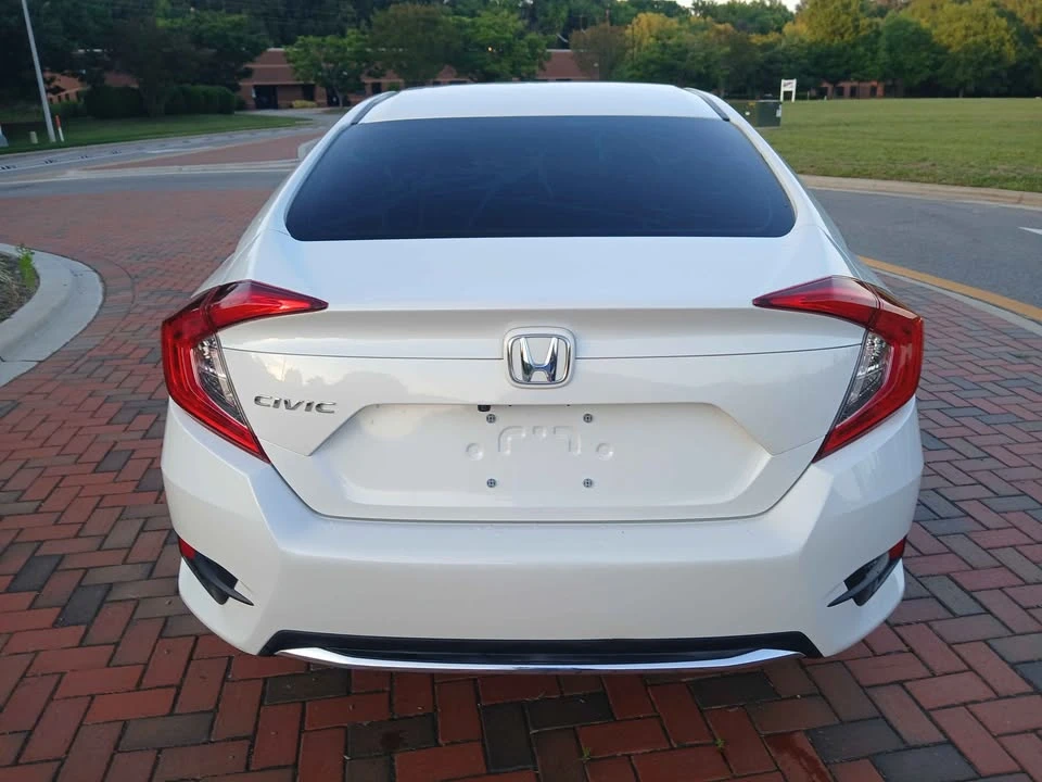 2021 Honda Civic 10th Gen - Image 7 of 16