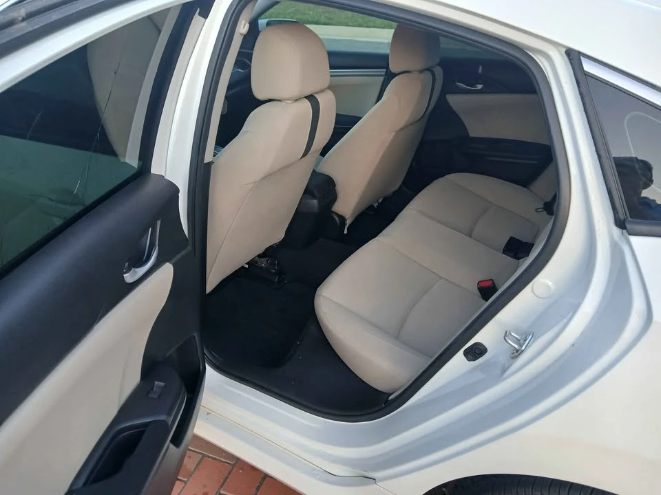 2021 Honda Civic 10th Gen - Image 14 of 16